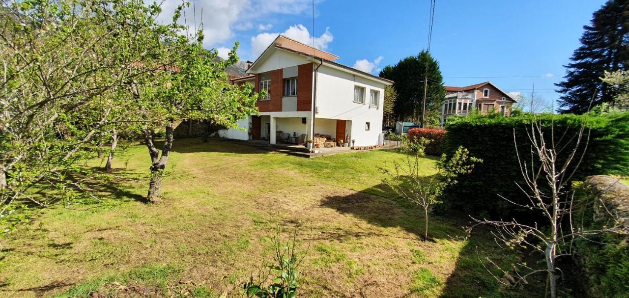 La Pescal Villa Arriondas Exterior photo